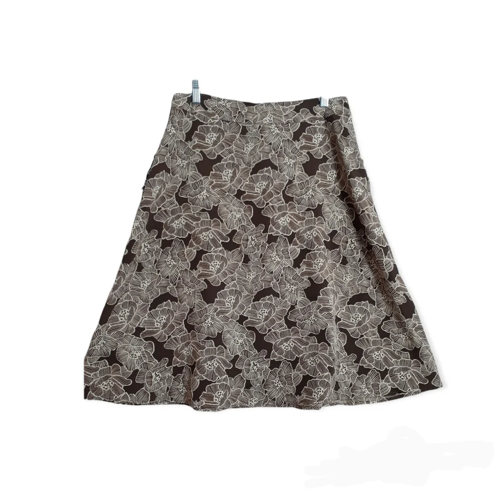 Womens sz 10 Sag Harbor A line brown white Floral print skirt Great condition - Picture 10 of 10